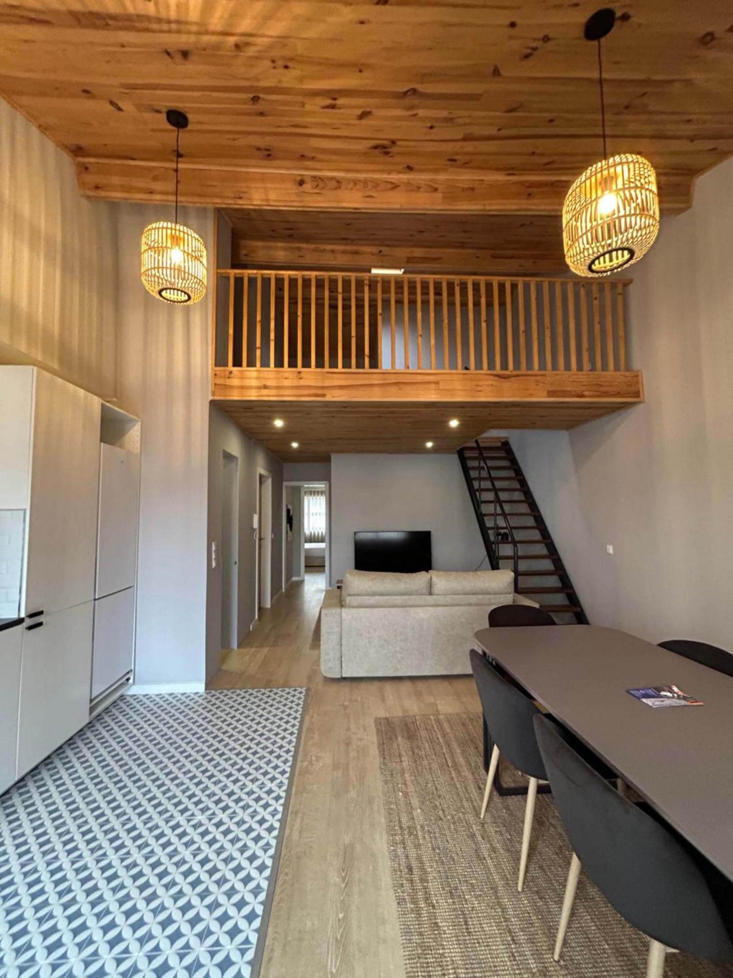 Apartament Near Family - Free Parking