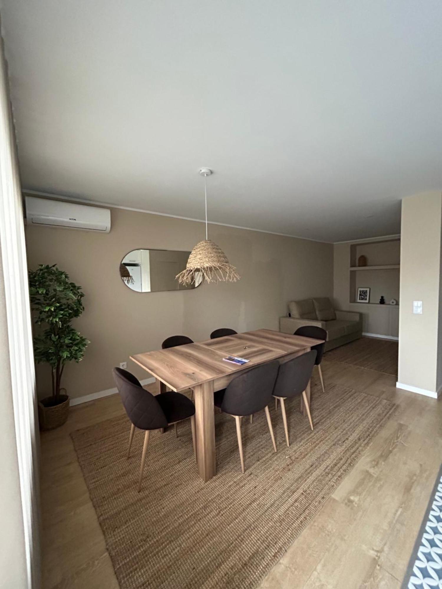 Apartament Near Family - Free Parking *