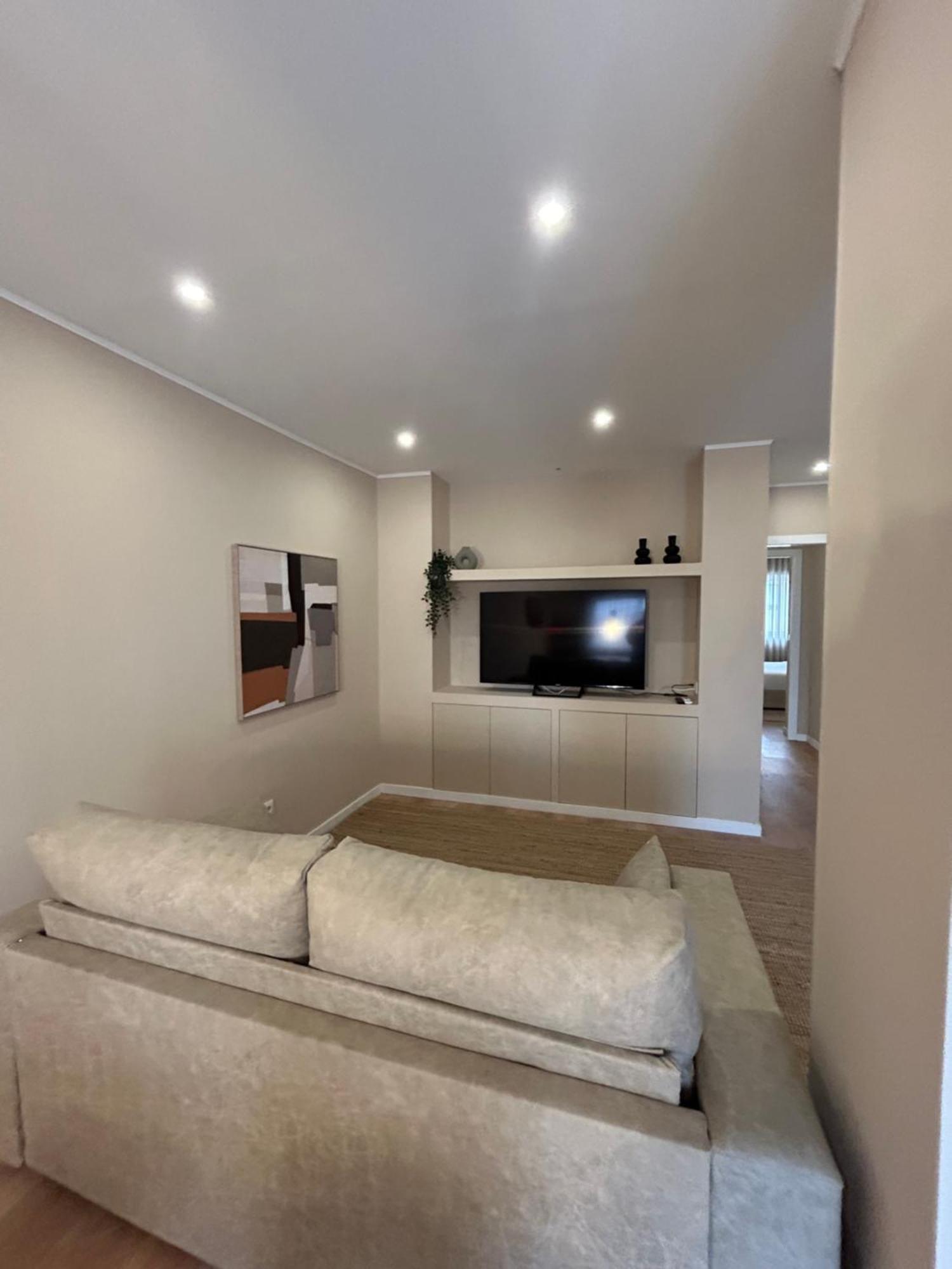 Apartament Near Family - Free Parking *